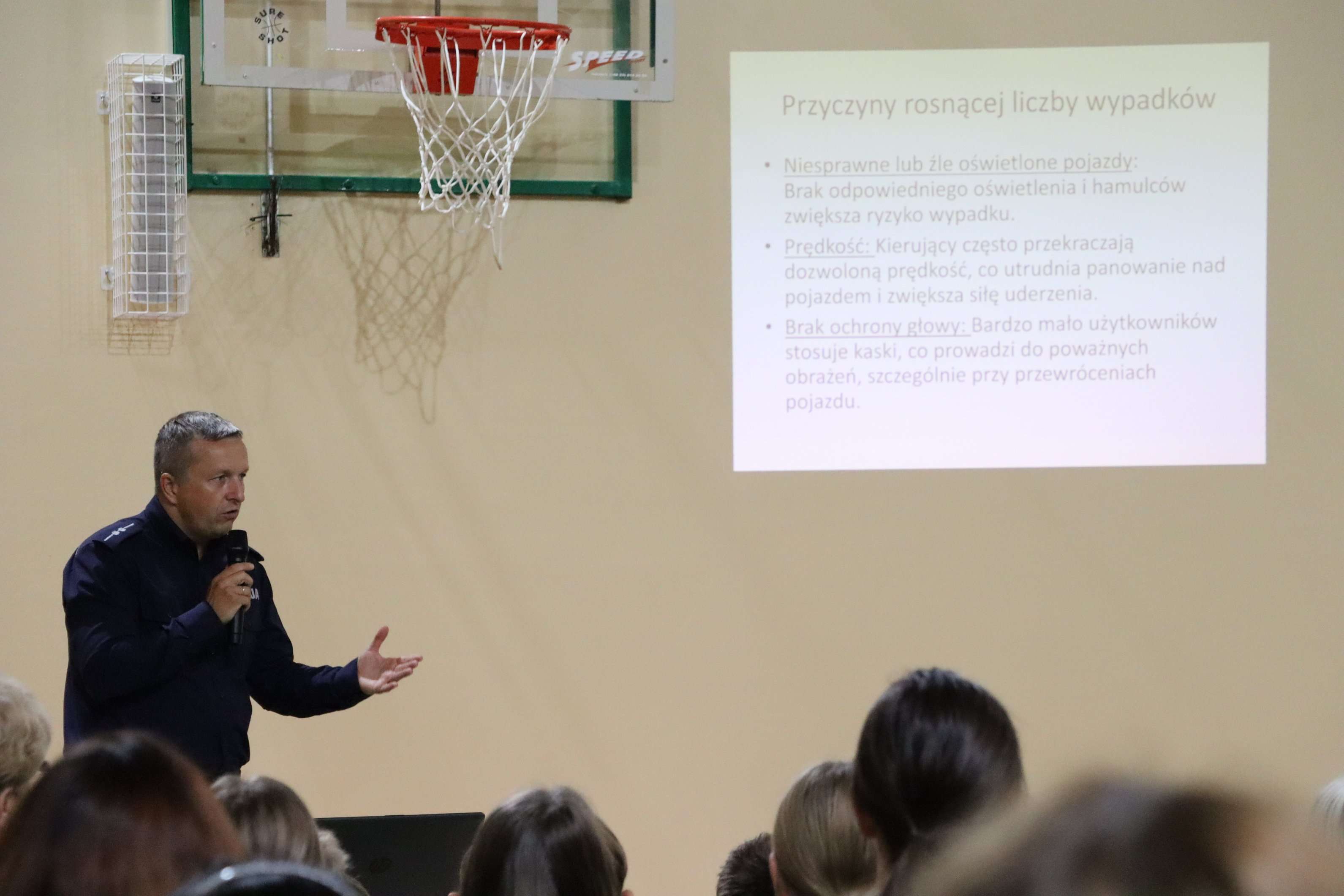 BEZPIECZEŃSTWO RUCHU DROGOWEGO