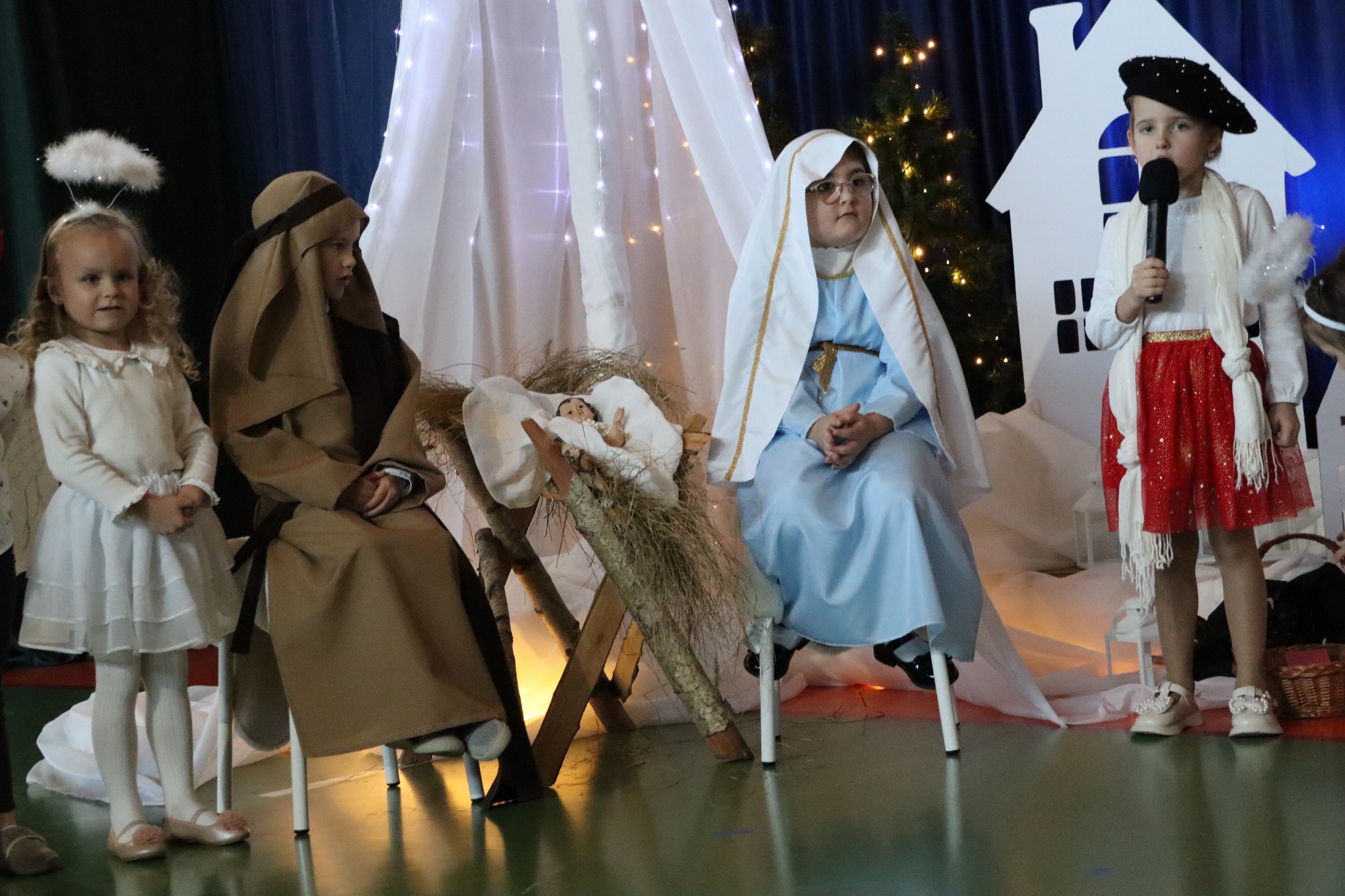 AKADEMIA Z OKAZJI BOŻEGO NARODZENIA