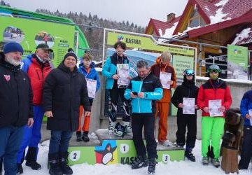 **V MIEJSCE W NARCIARSTWIE ALPEJSKIM*