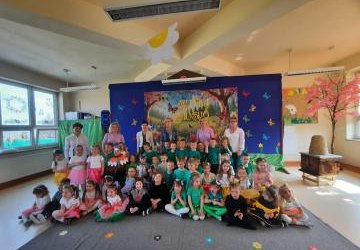 PRZEDSTAWIENIE Z OKAZJI PIERWSZEGO DNIA WIOSNY