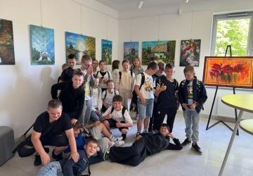 SZTUKA, TEATR I KSIĄŻKI – RELACJA Z WYCIECZKI KLAS 4A I 4B