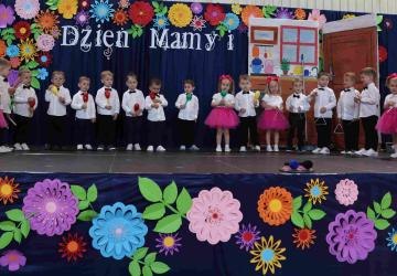 DZIEŃ MAMY I TATY W PRZEDSZKOLU