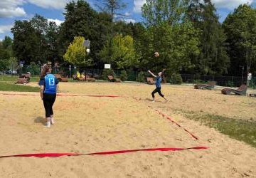 SREBRO DZIEWCZĄT W SIATKÓWCE PLAŻOWEJ