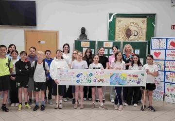 SZKOLNY DZIEŃ BEZ PRZEMOCY POD HASŁEM „DAWAJ MOC – STOP PRZEMOCY”