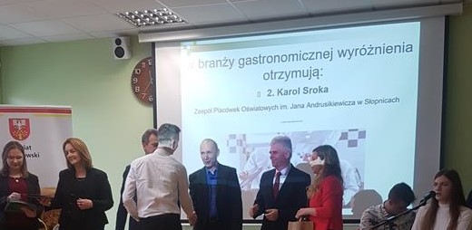 UCZEŃ KLASY 8 A FINALISTĄ KONKURSU „ZAWODOWY GPS”