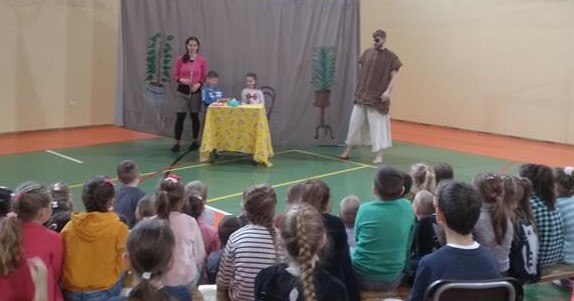 THE BEAR EDUCATIONAL THEATRE